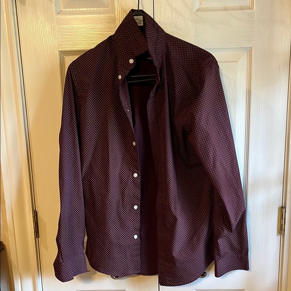 H&M Slim Fit Burgundy Shirt with White Spots